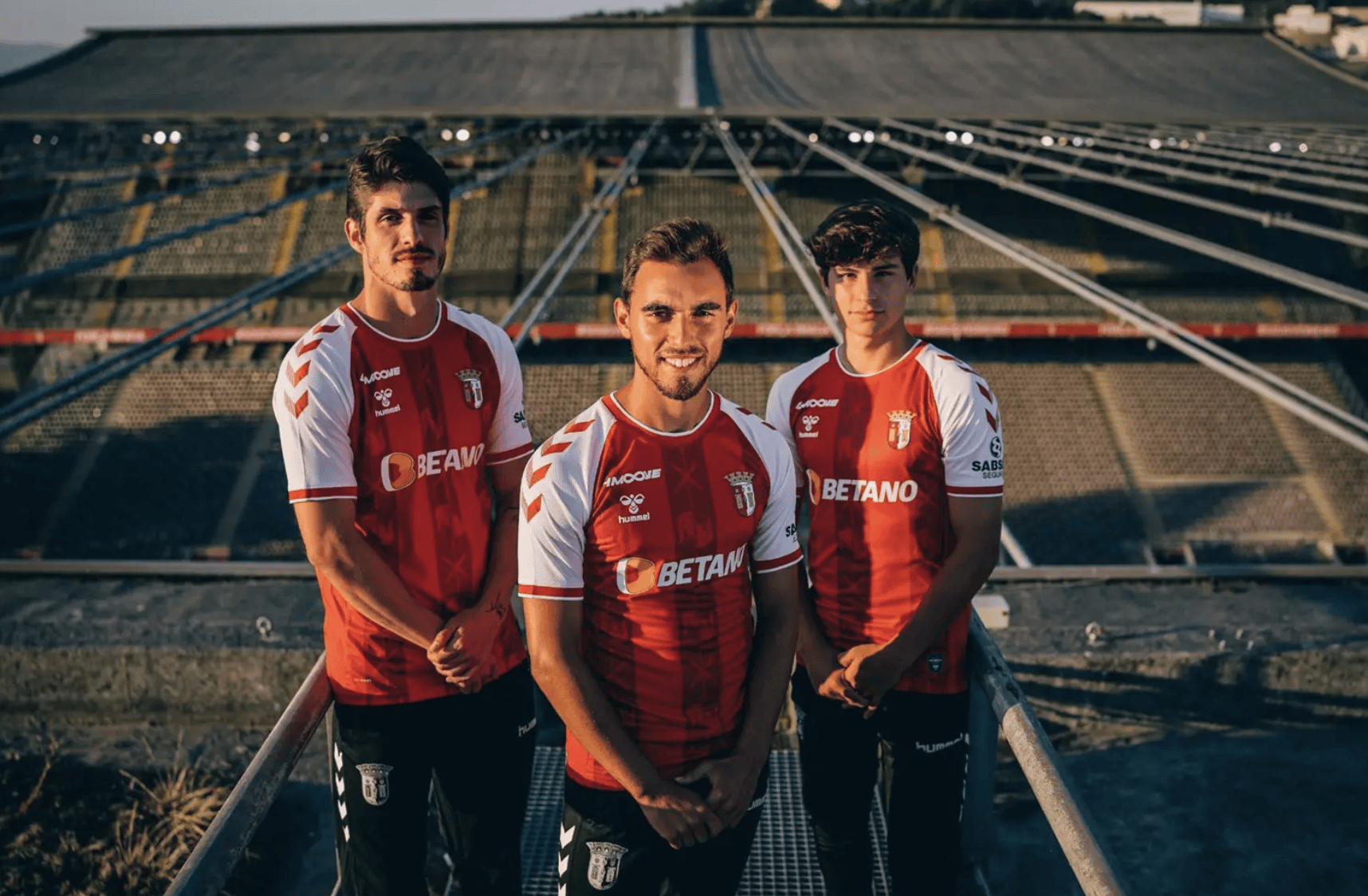 关于葡超赛程吃紧，丹佛掘金国际比赛日单刀错失，压力陡增，球队文化再被提及的信息