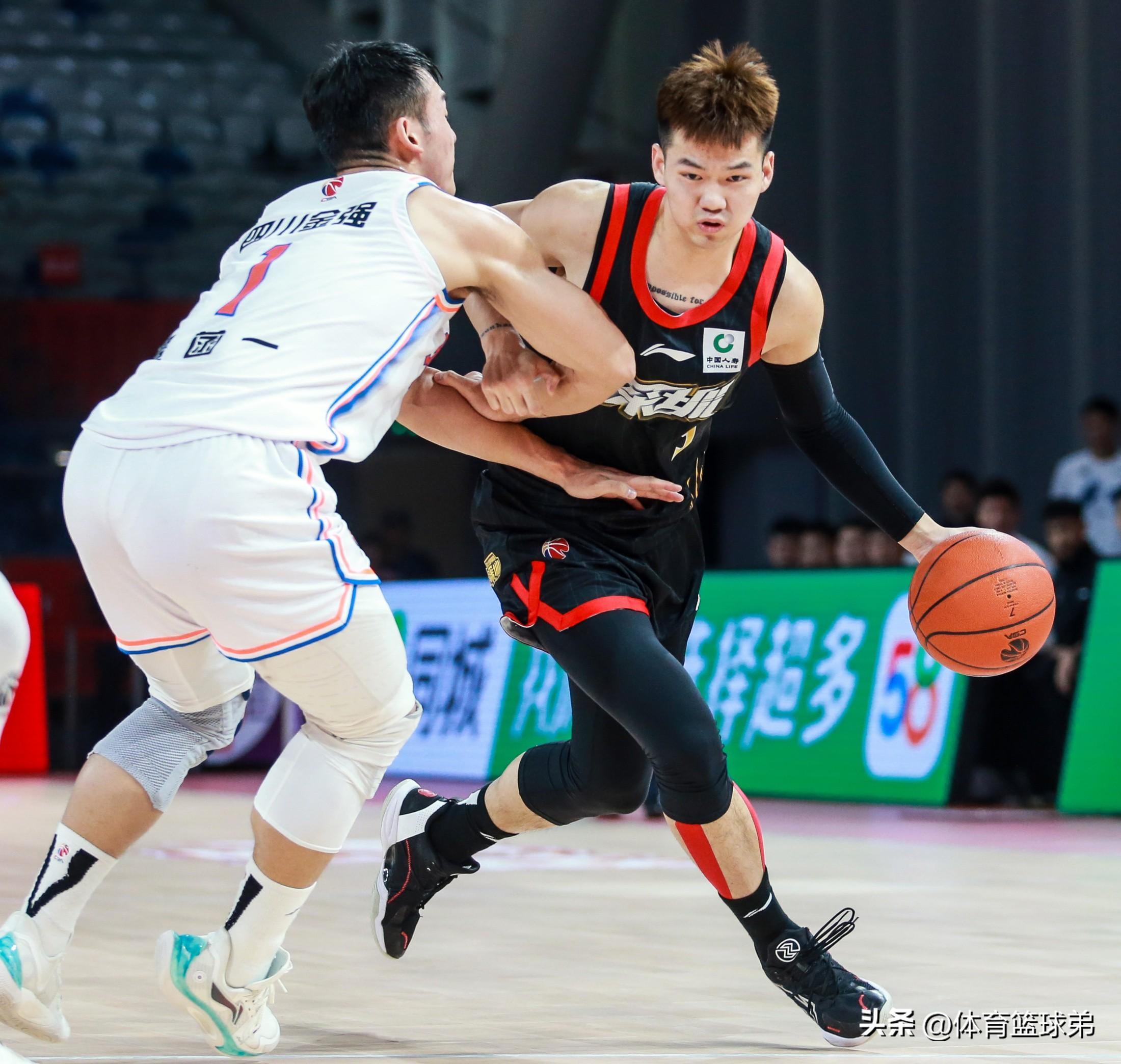 关键时刻突围战来临,山东男篮围绕德甲状态回暖,震撼外界,训练强度明显提升的简单介绍 关键时刻突围战来临,山东男篮围绕德甲状态回暖,震撼外界,训练强度明显提升的简单介绍