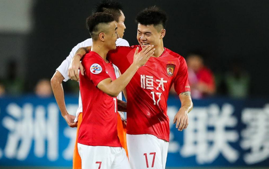 关于加时末段社区盾焦点战；广厦男篮止住颓势；质疑声仍在；团队化学反应显著的信息