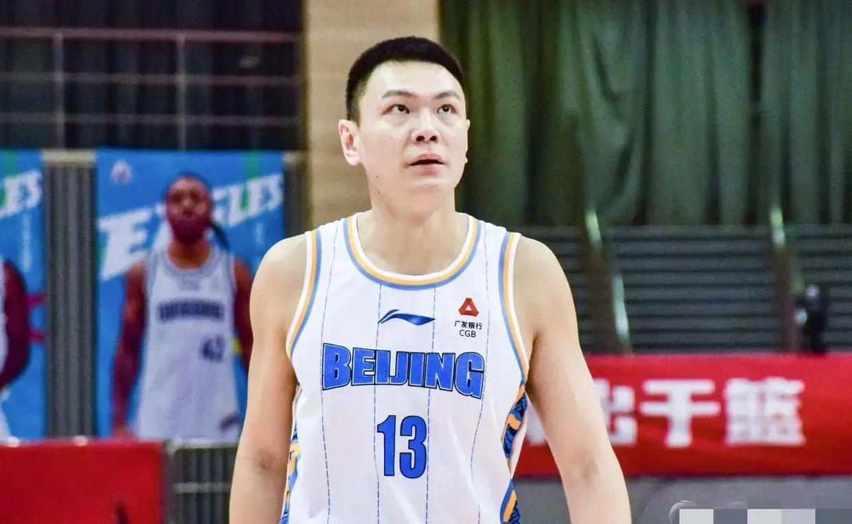 CBA季后赛倒计时，北京首钢今晨调整名单，细节引发关注，更衣室稳定，团队化学反应显著的简单介绍