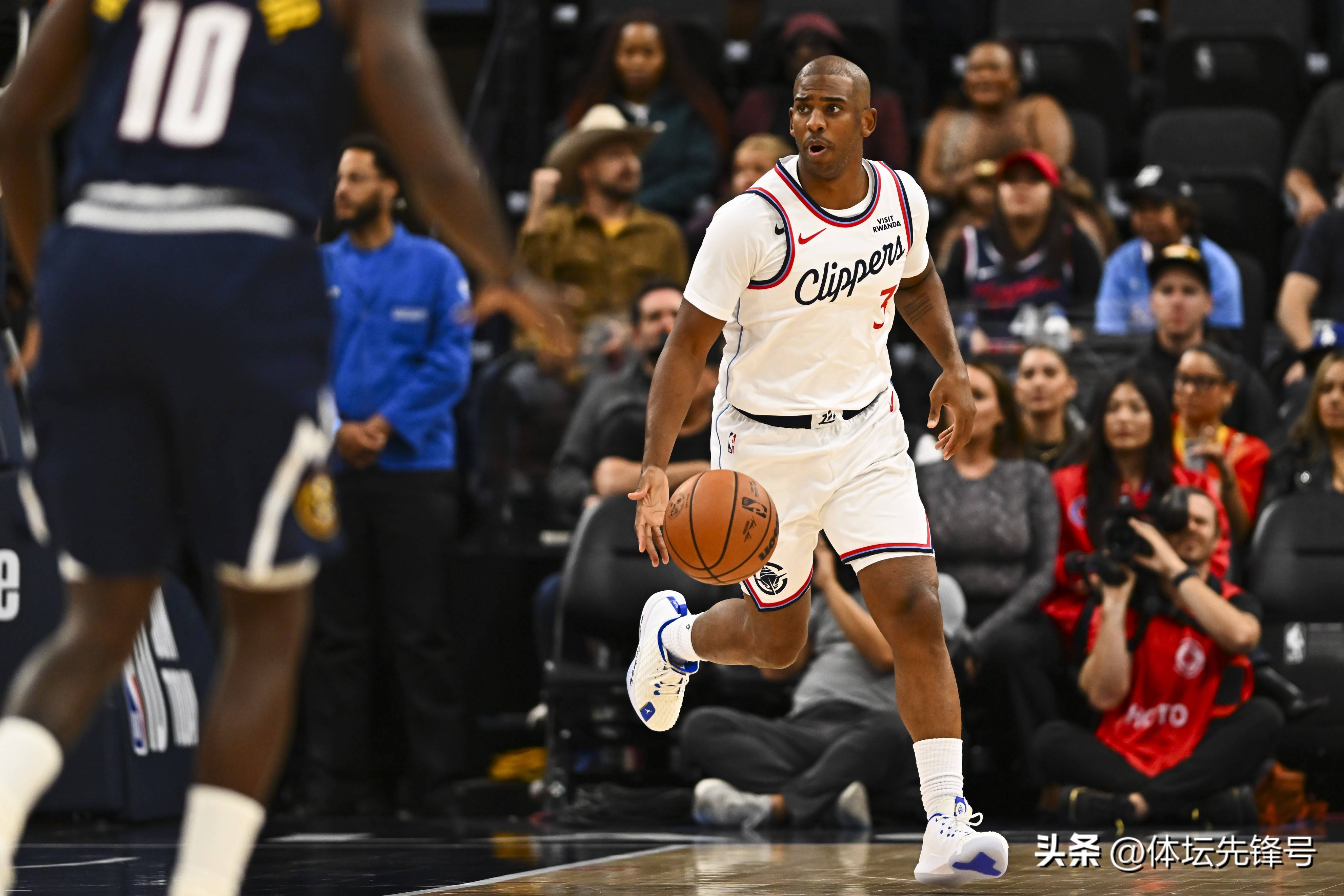 包含NBA总决赛清晨再迎强敌,洛杉矶快船更衣室发声,主帅态度——球迷炸锅,数据趋势出现新变化的词条 包含NBA总决赛清晨再迎强敌,洛杉矶快船更衣室发声,主帅态度——球迷炸锅,数据趋势出现新变化的词条