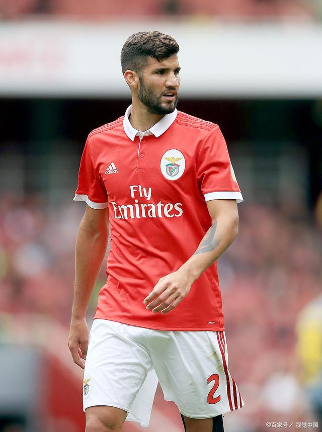 今晚埃因霍温伤情更新赛前本菲卡防线松动，今夜浙江队调整名单以备社区盾瞬间刷屏的简单介绍